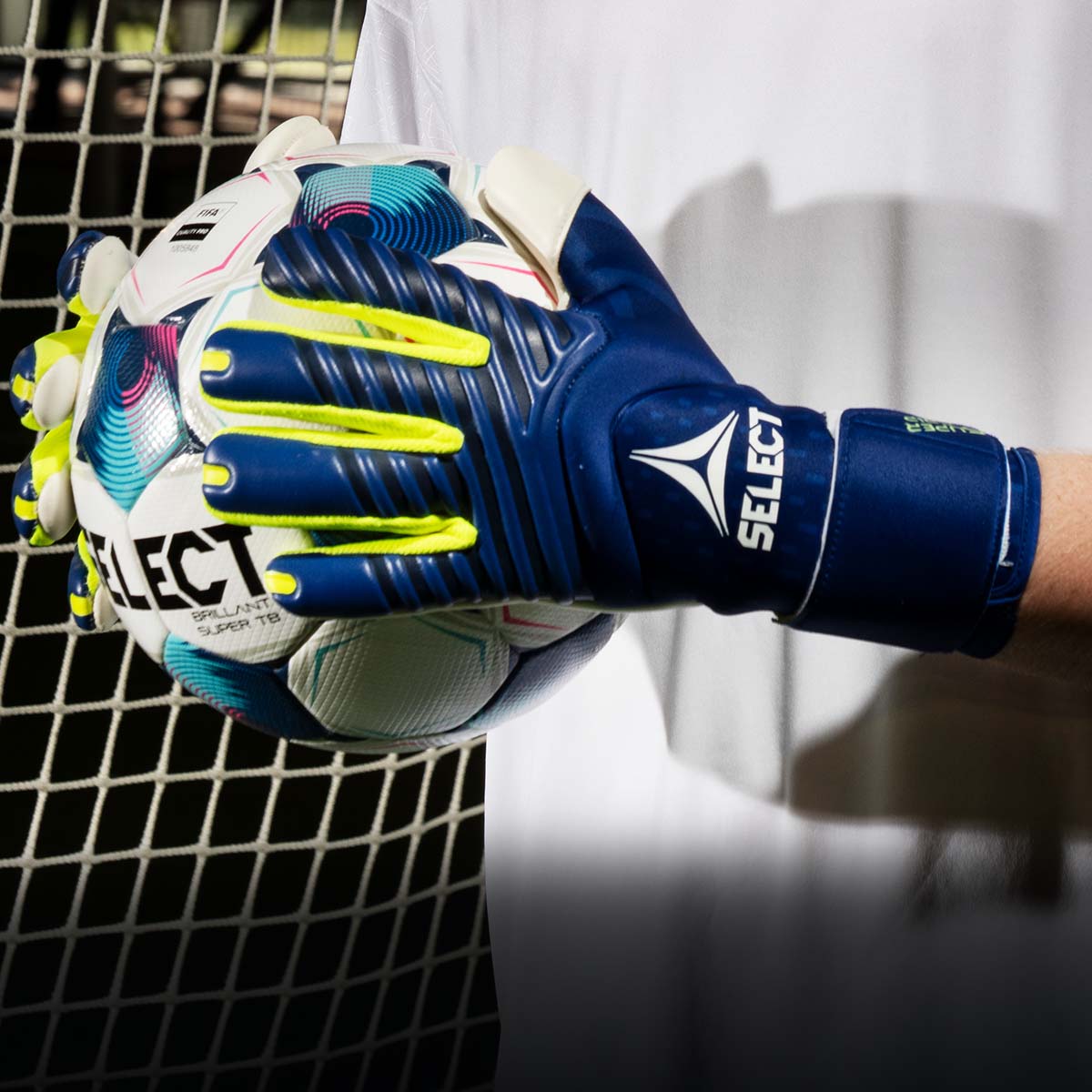 Goalkeeper gloves for match & training