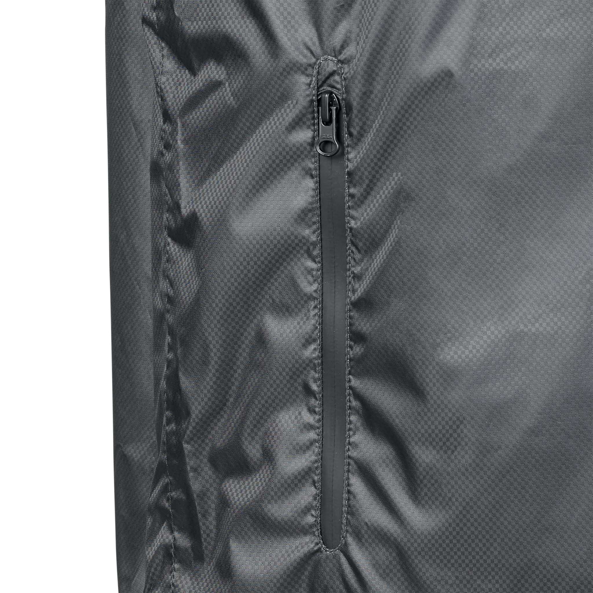 Nærbillede af grå All-weather jacket Monaco v24, Kamp- & træningstøj, med lynlåsdetalje og struktureret stof.