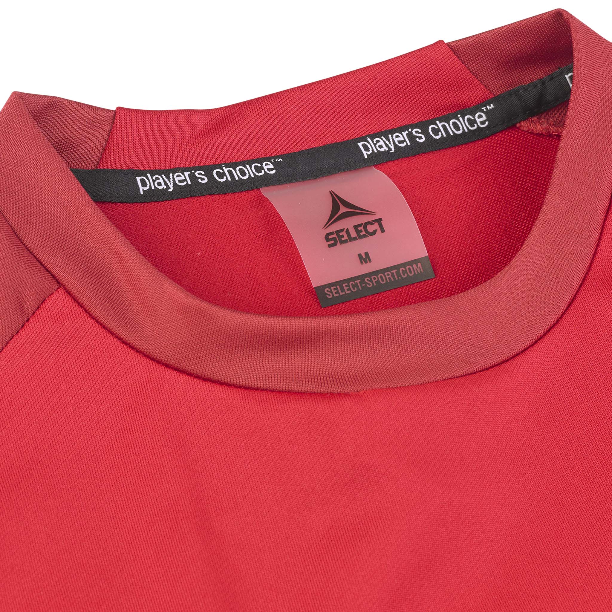 Closeup of red Training sweat Spain v25, Match & Training wear, showing neckline with black branded collar and white label.