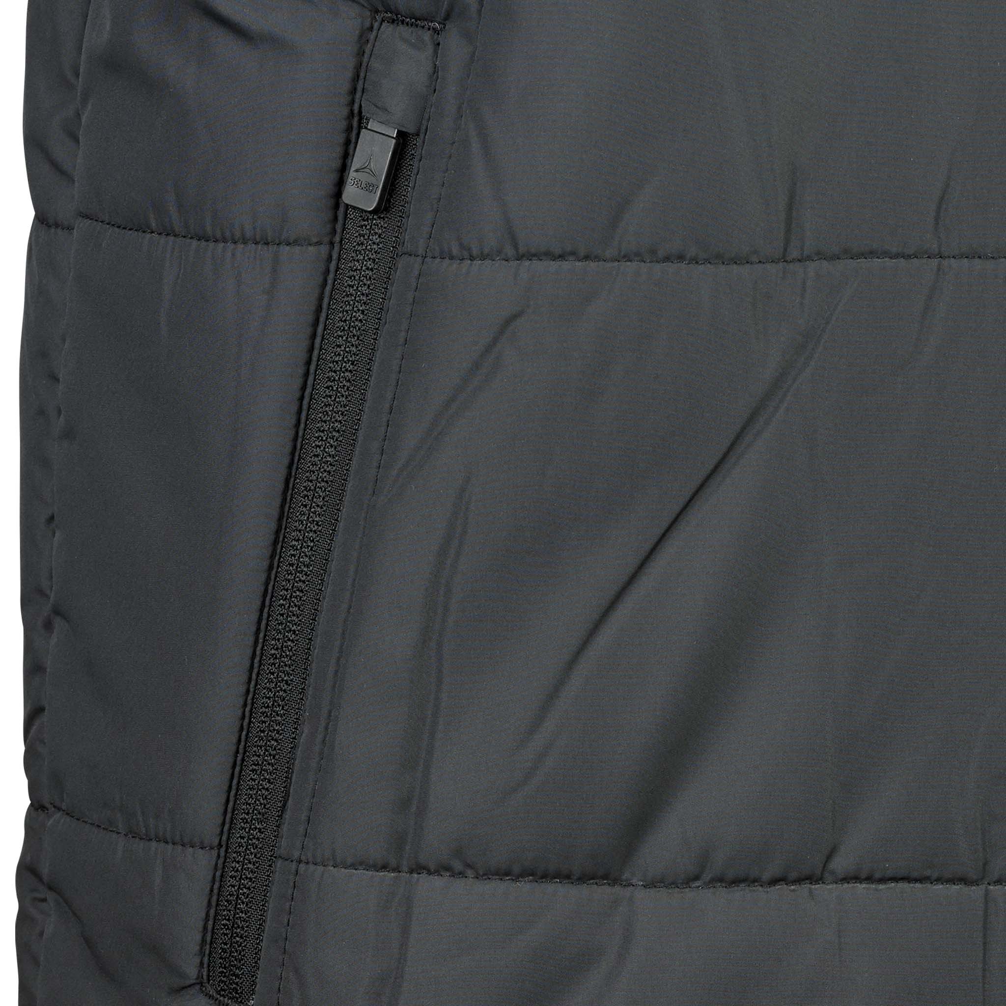 Closeup of black Padded jacket Oxford v25 leisure wear, showing quilted fabric and zipper detail.