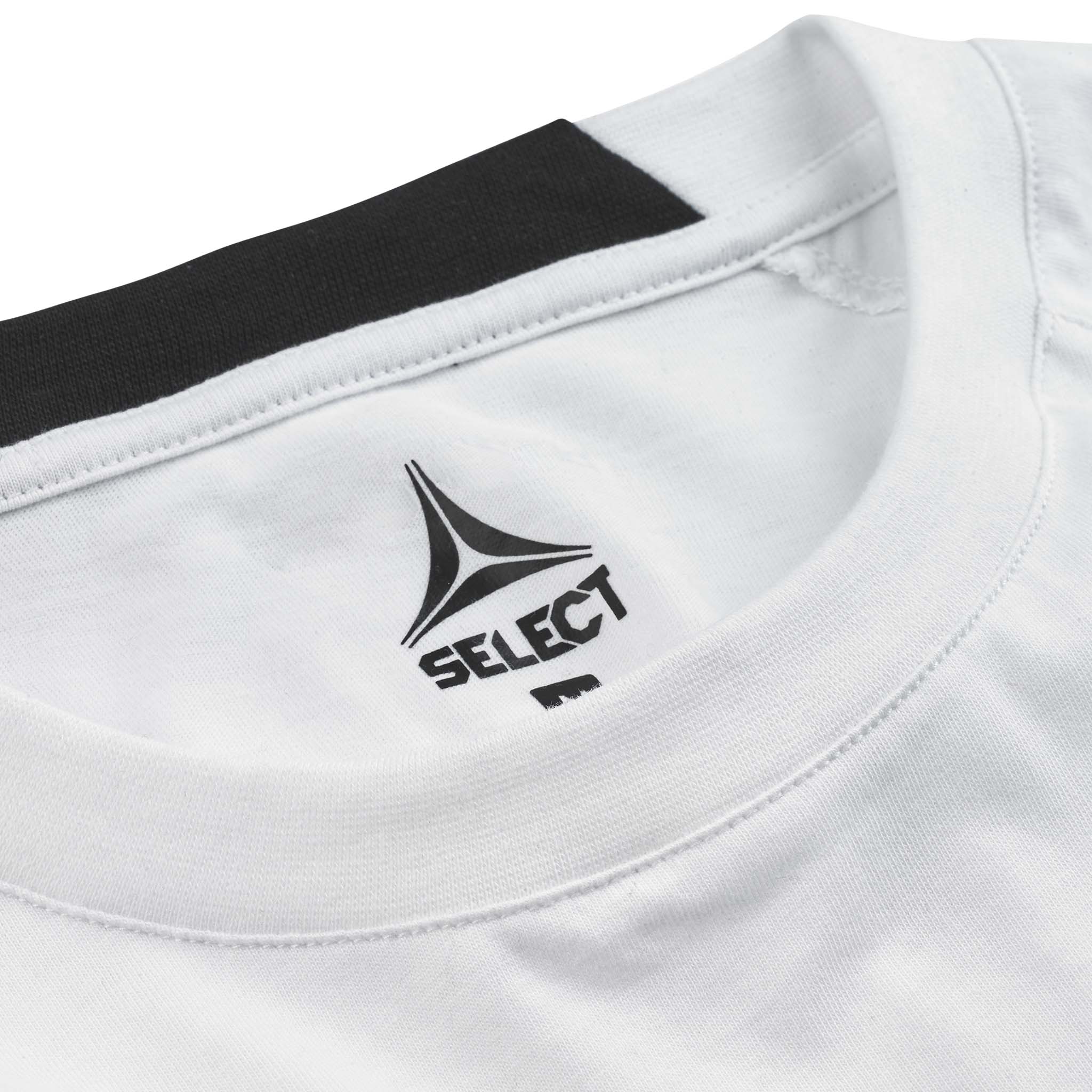 Closeup of white T-Shirt Oxford v25 leisure wear, showing neckline with black Select logo and trim detail.