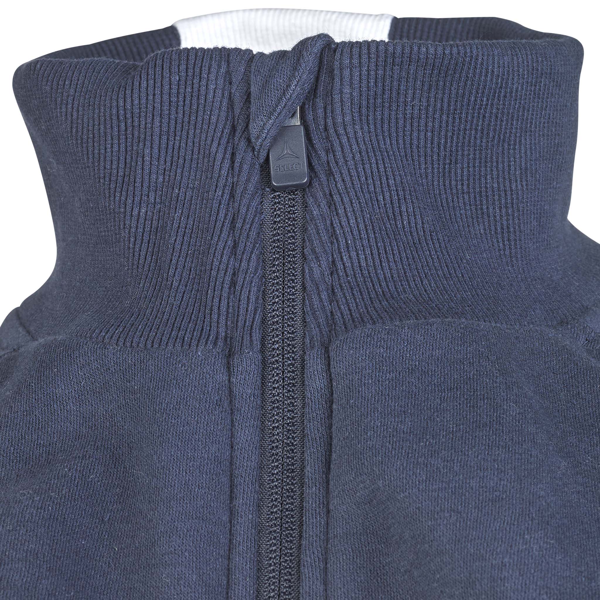 Closeup of navy Zip jacket Oxford v25 leisure wear, showing ribbed collar and zipper detail