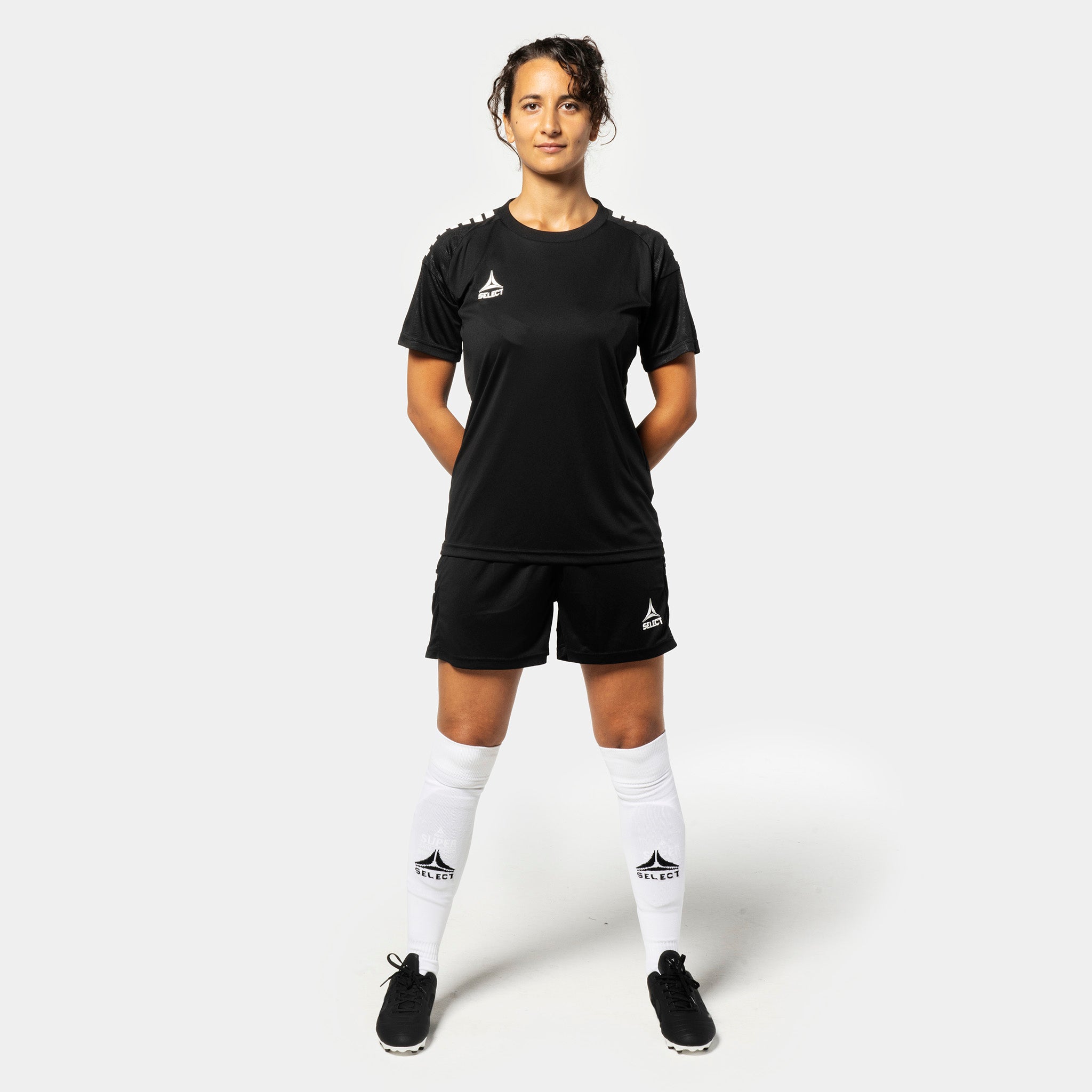 Woman football player in black Player shirt S/S & shorts Spain woman v25, Match & Training wear, front view