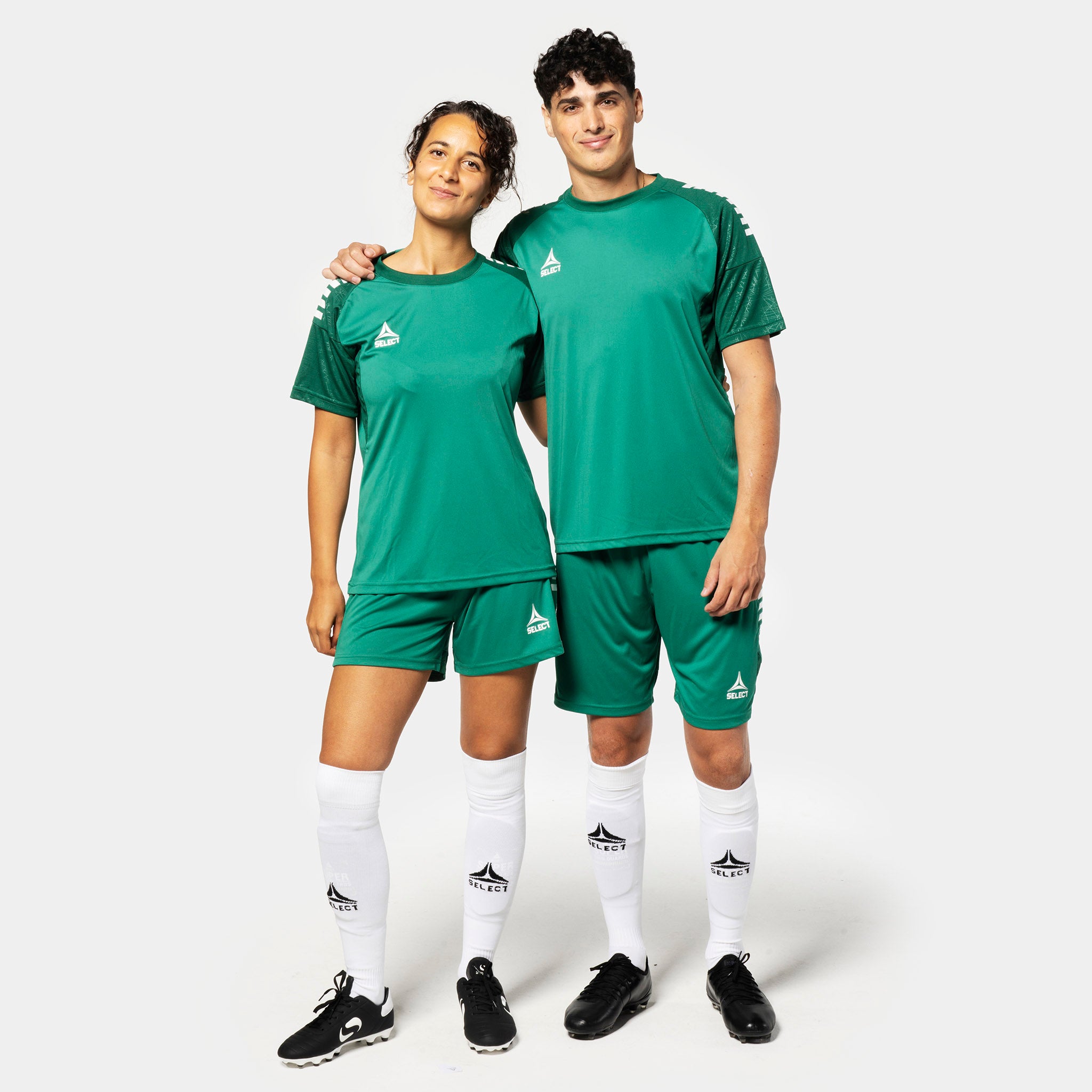 Football players in green & white Player shirt S/S Spain woman v25 & shorts, Match & Training wear, front view