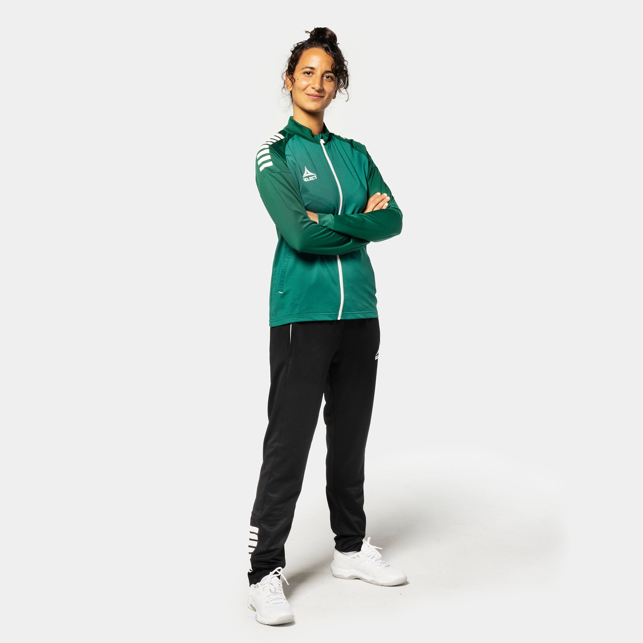 Green and white Training zip jacket Spain woman v25, Match & Training wear, worn by a woman football player