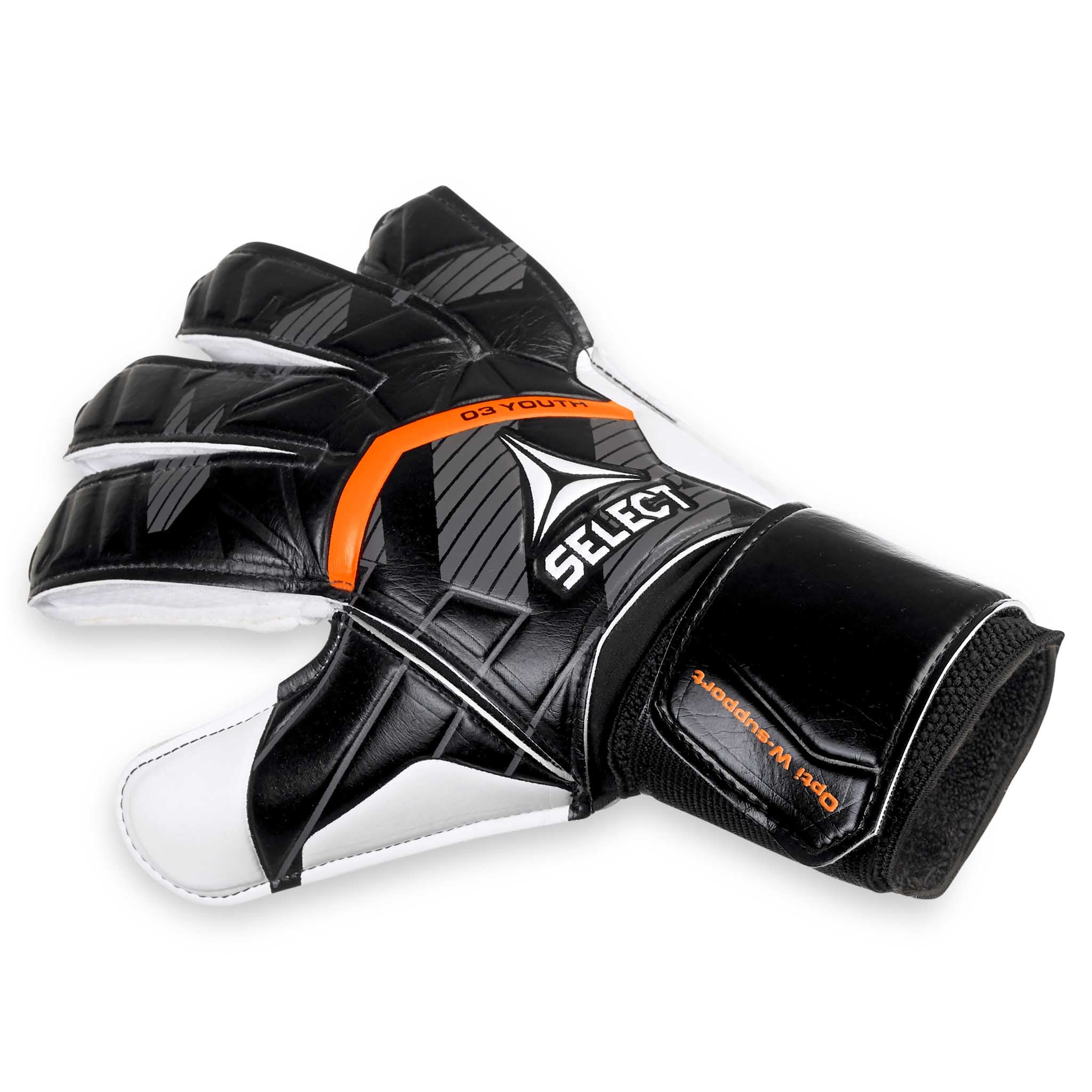 03 Youth #colour_black/white #colour_black/white