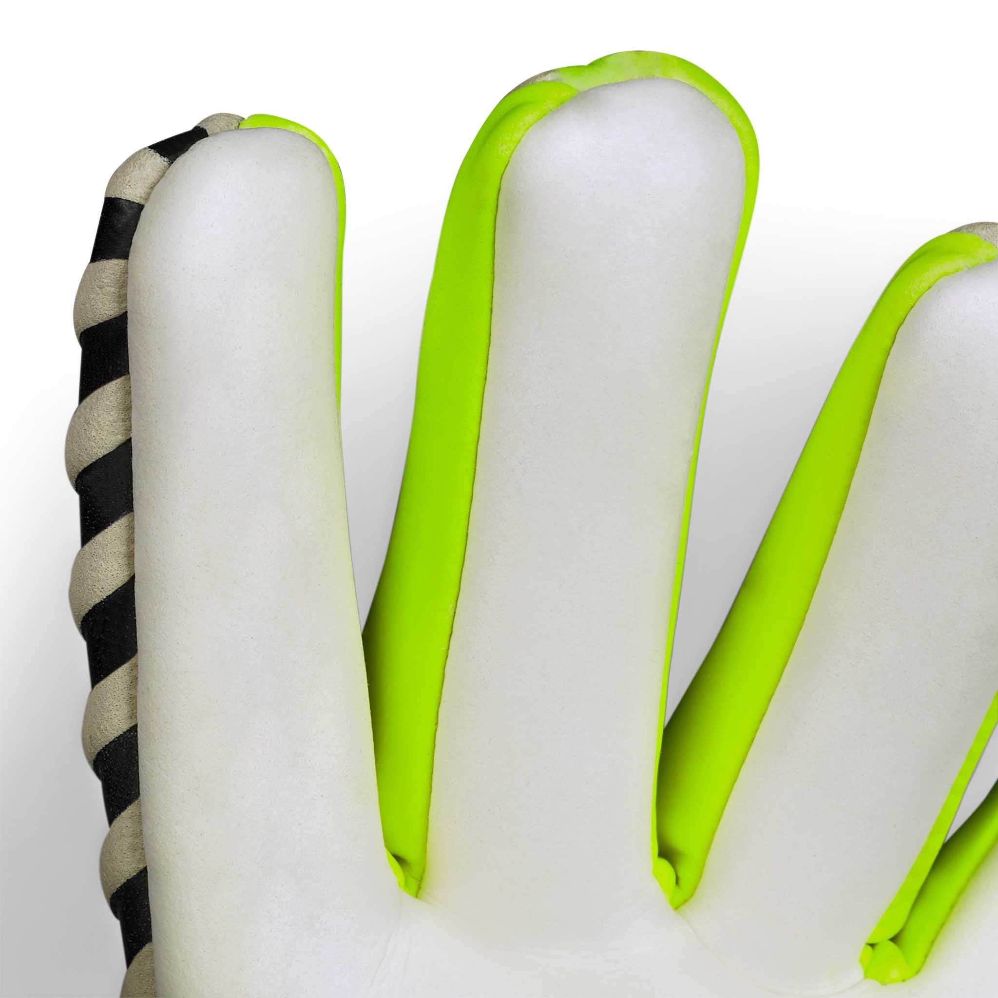 Nærbillede af GK gloves 88 Pro Grip v26 fodbold målmandshandsker med hvid håndflade og neongrønne fingerkiler.