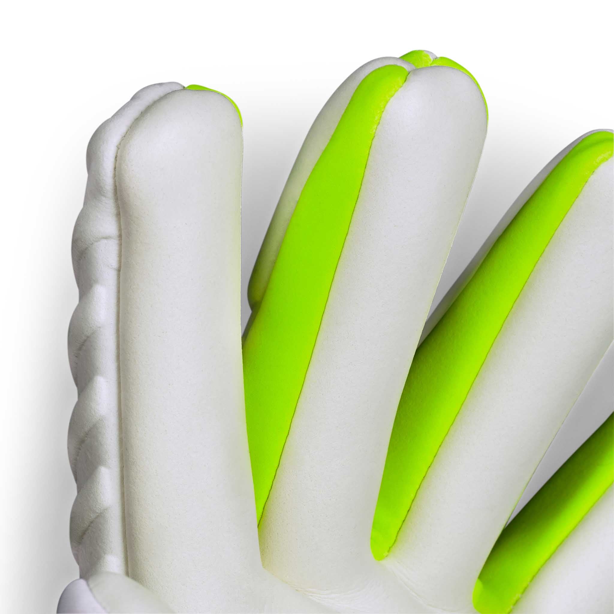 Nærbillede af GK Gloves 89 Women v26 målmandshandsker med hvide polstrede fingre og neongrønne detaljer.