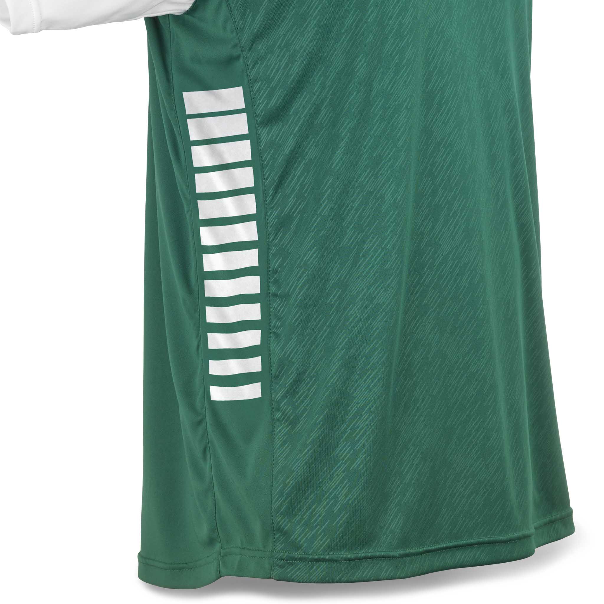 Nærbillede af grøn Player shirt S/S Pisa X med hvid stribet detalje, Match & Training wear