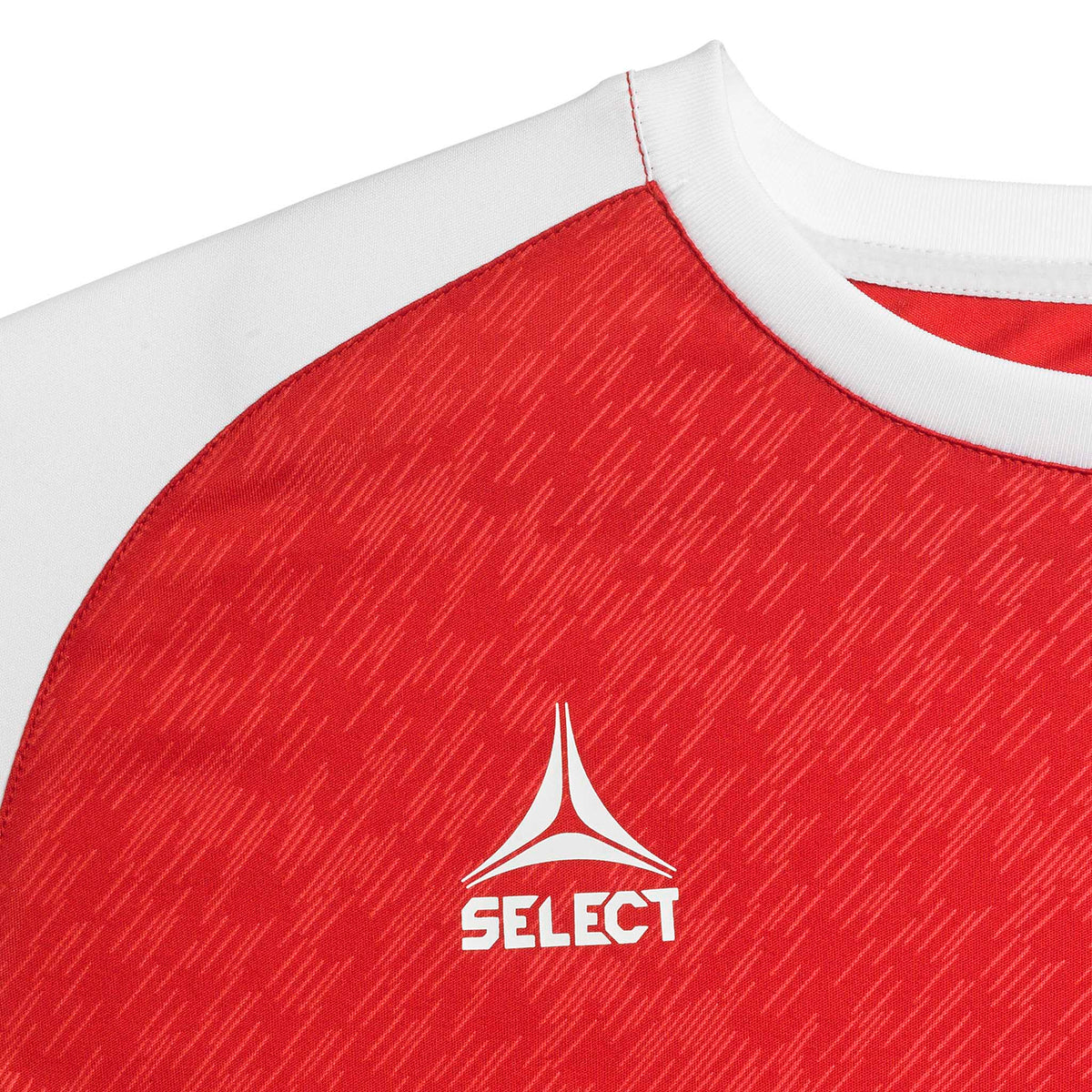 Nærbillede af rød og hvid Player shirt S/S Pisa X fodbold Match & Training wear med Select-logo