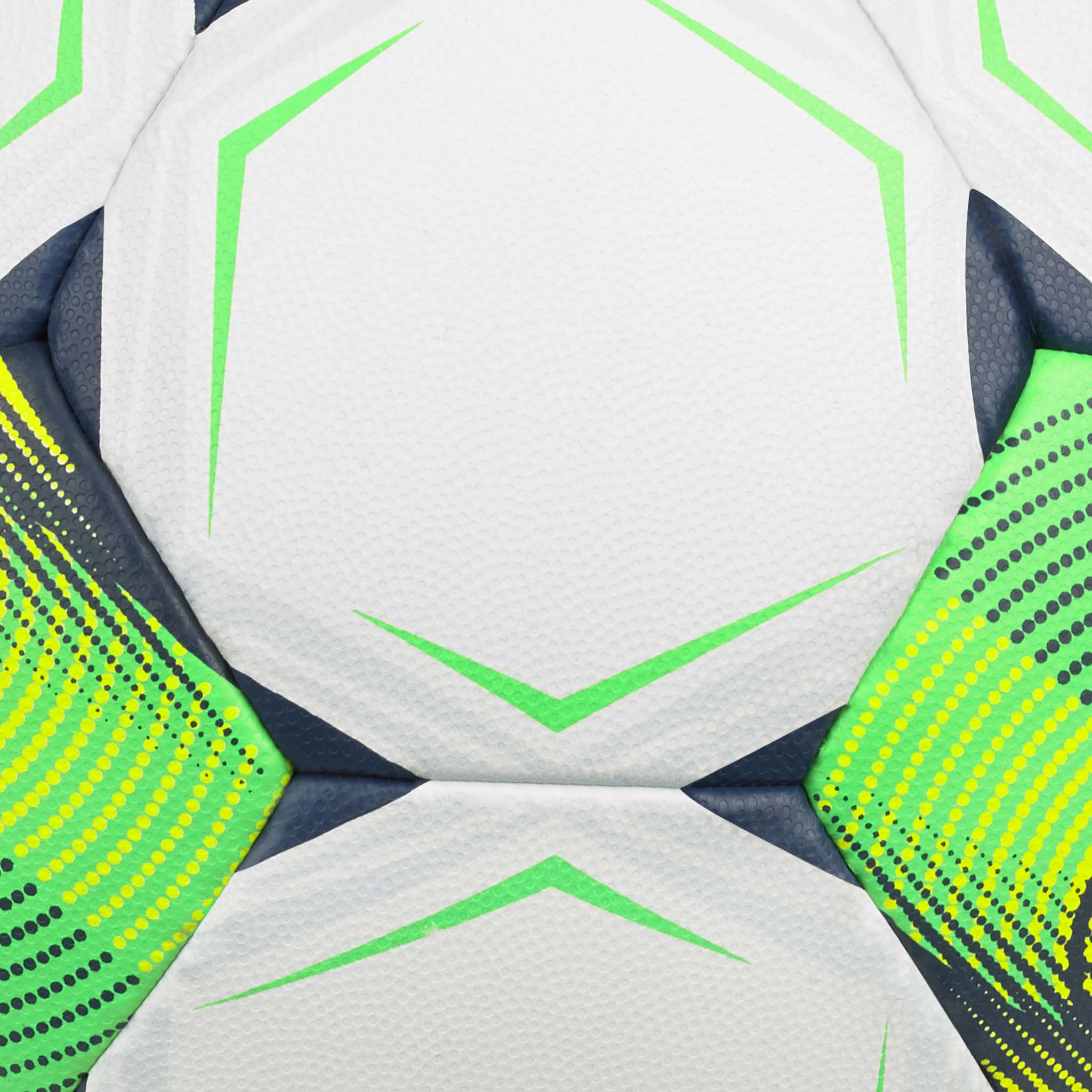 Nærbillede af Goalie Reflex v26 fodbold, hvide paneler med grønne, gule og marineblå detaljer.