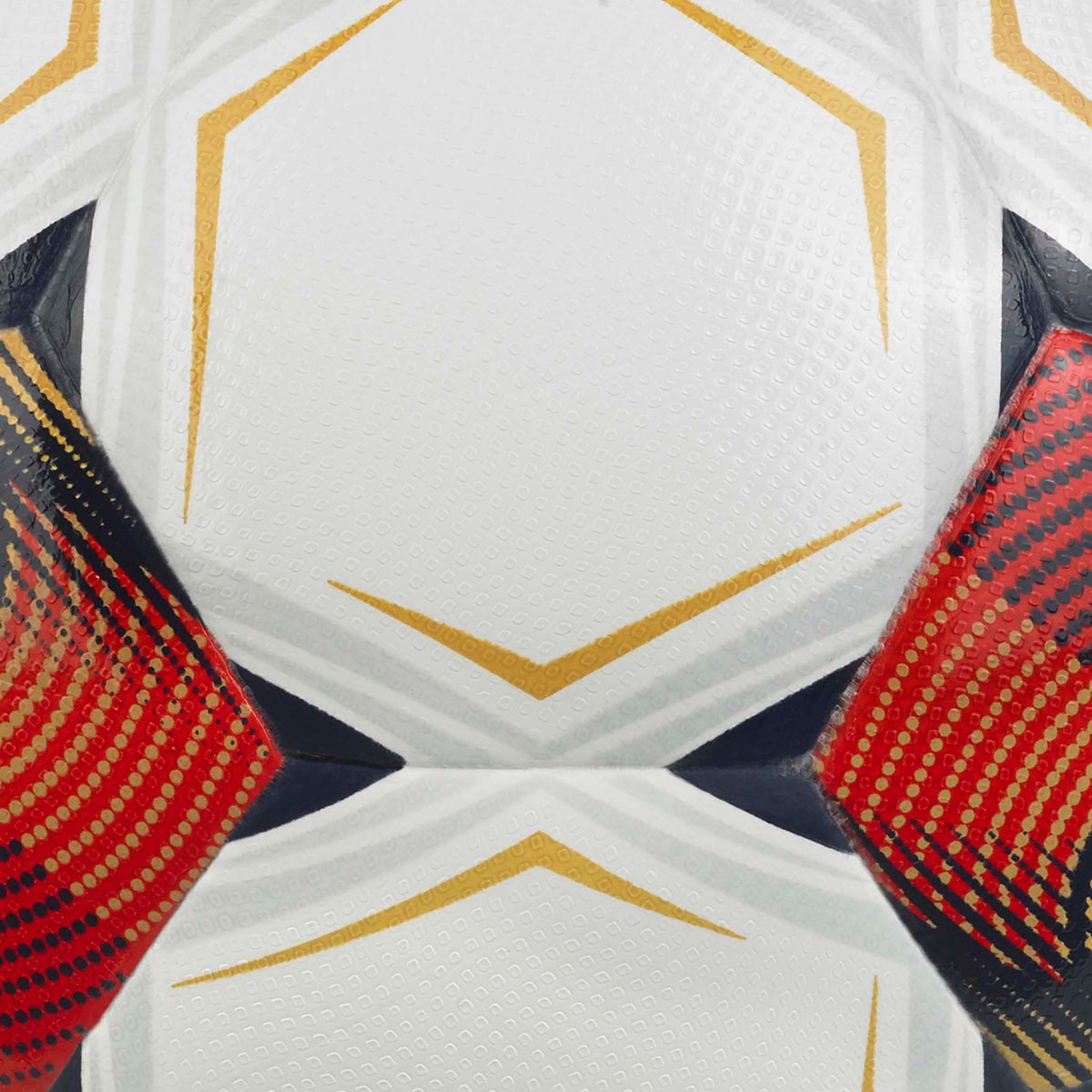 Nærbillede af Talento Light v26 fodbold med hvide, røde, gyldne og marineblå paneler og struktureret overflade.