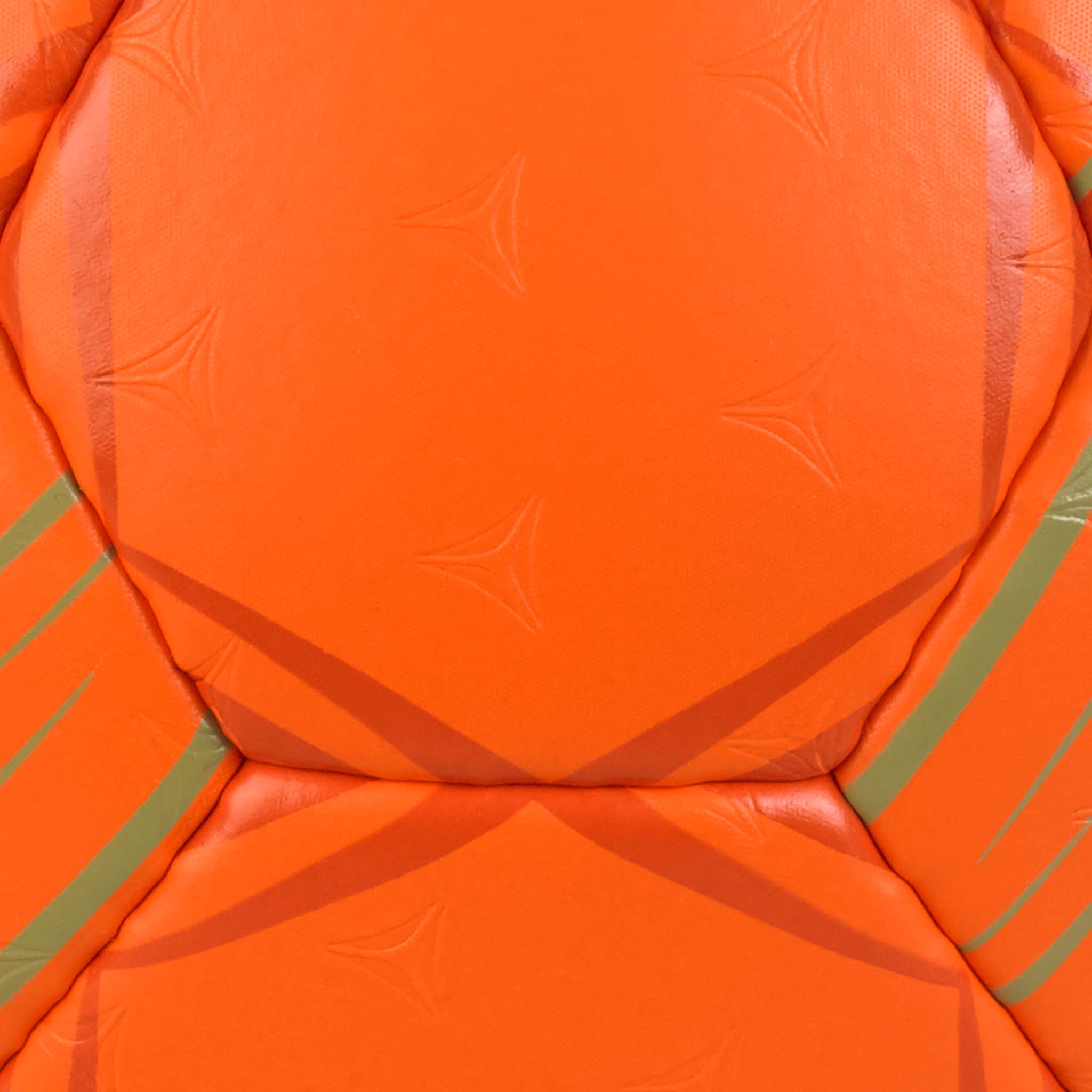 Handball - Solera #colour_orange #colour_orange
