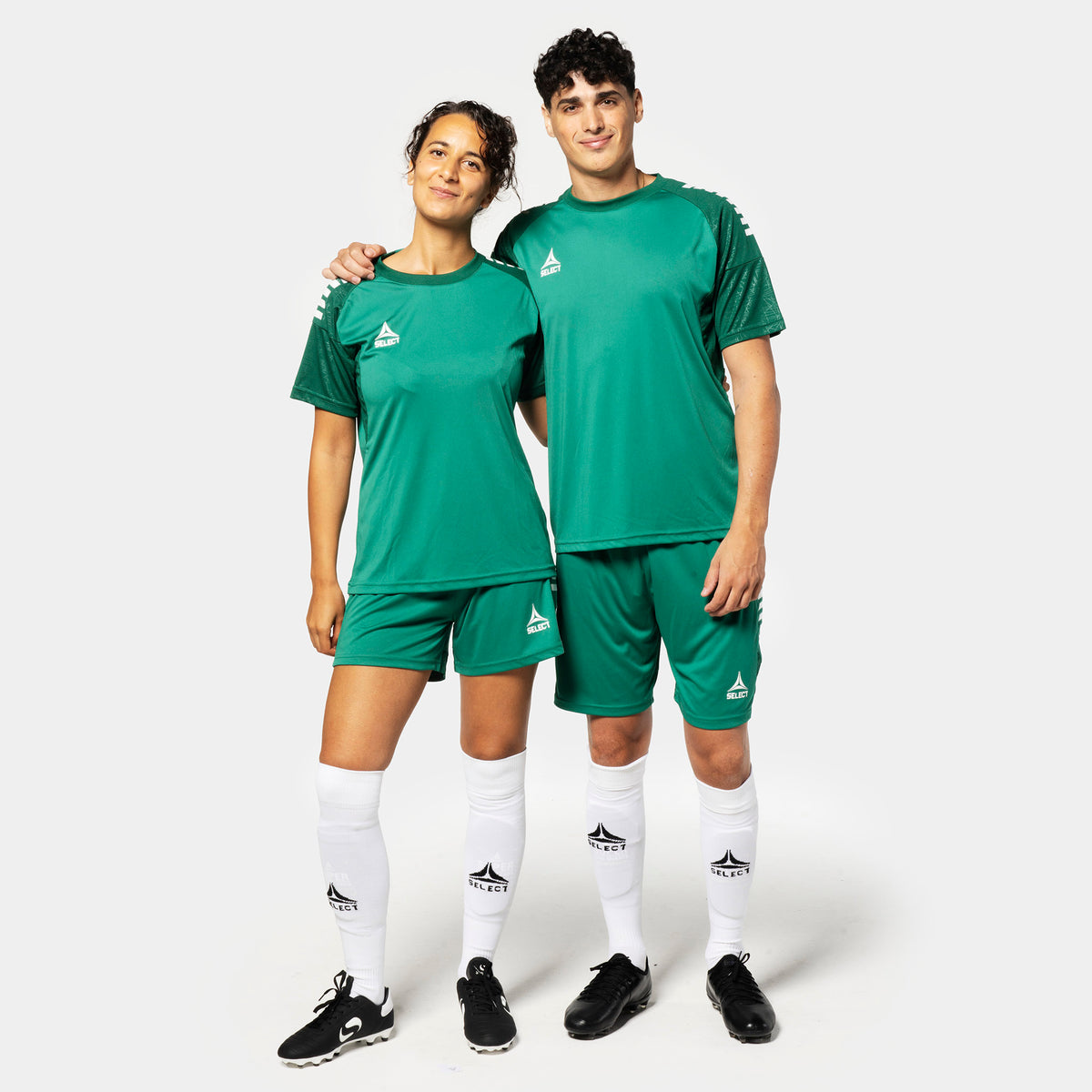 Football players in green & white Player shirt S/S Spain woman v25 & shorts, Match & Training wear, front view