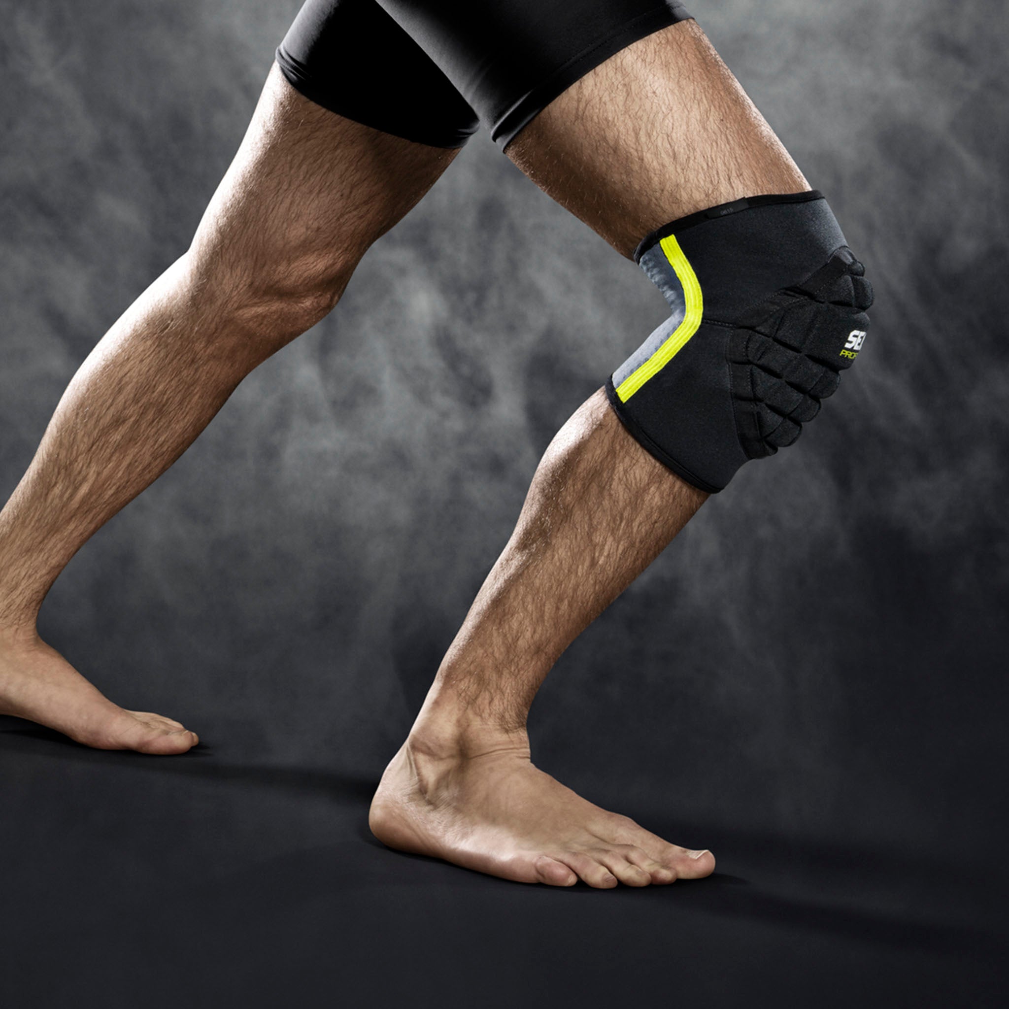 Knee support with pad #colour_black